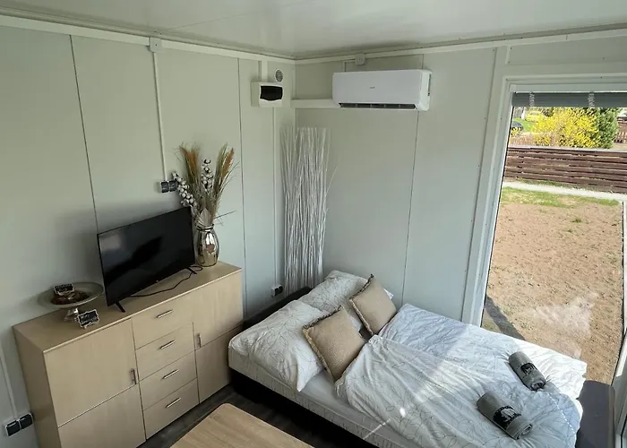 Kralovsky Park, 65, 059 72 * Vrbov